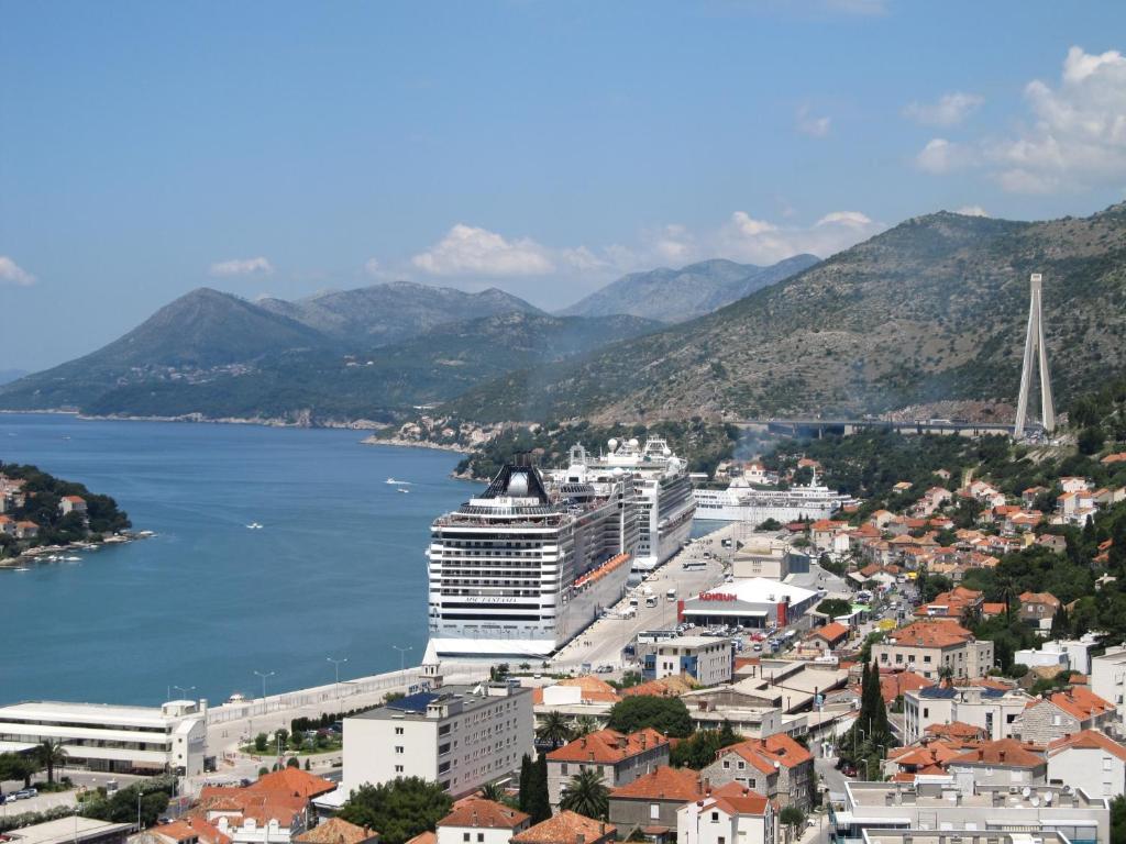 Sinistaj Rooms Dubrovnik Bagian luar foto